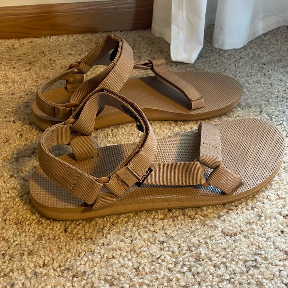 Teva Universal Sandal Women’s in Sand Dune Size 11